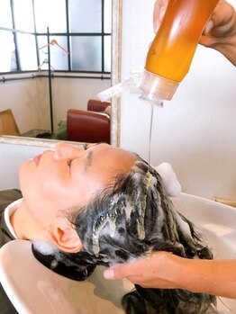 熊本では珍しい"生はちみつヘッドスパ"！根本ふんわり×艶やかで健やかなヘアに◇髪質改善を叶えます―。