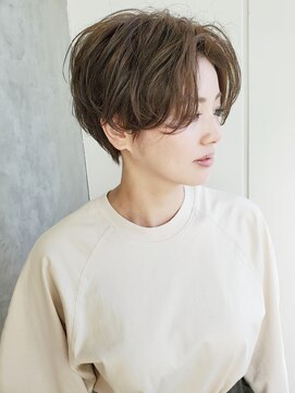 ルアーナ(LUANA) 束感、毛流れが魅力のセンターパートショート♪