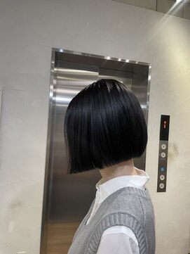 リリアン バイ リトル(Lilian by little) 透明感ダークブラック