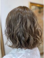 バハリ(Bahari)&nbsp;グレージュカラー