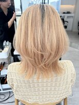 ビューナゴヤ 名駅(VIEW NAGOYA)&nbsp;レイヤーカット/外ハネレイヤー/くびれヘア/ミディアムレイヤー