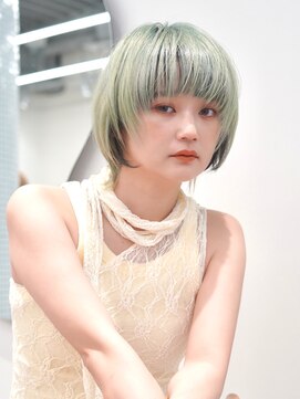 アンアミ シブヤ(Un ami shibuya) ペールグリーン/顔周りレイヤー/ショートウルフ