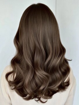 アエラバイトゥルークリエイション(AERA by True Creation) 赤みが嫌な方へ黄みブラウン