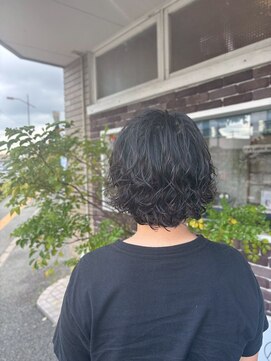 ギネス(Giness) くびれヘアニュアンスパーマボブ