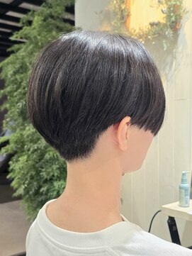 トリコ ショップアンドヘアサロン(tricot shop hair salon) 柔らかい丸み刈り上げショート フクザワ
