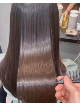 アム 表参道(am) 小顔薄めバンググレージュレイヤーロング前髪パーマ黒髪