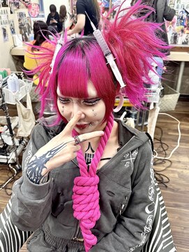 ヘアセットアップス(UP's) 最高です♪『ハイパースジ盛りツインテール』