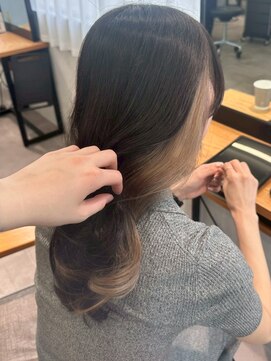 ミュラ(mulah) インナーカラーホワイトベージュ*透明感カラーロング/明大前