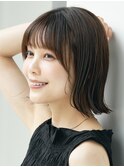 表参道白髪ぼかしレイヤーボブベージュアッシュグレージュ60代