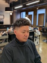 ワンワンオー バーバーショップ 博多店(@110 BARBER SHOP)&nbsp;サイドパートローフェードミドルフェード無造作ヘアナードヘア
