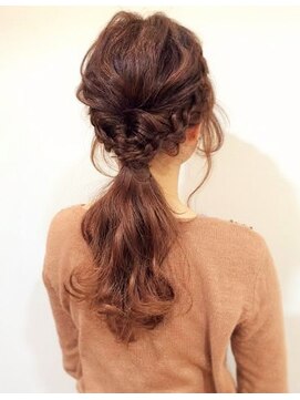 ナンプウ(Nanpu) Nanpu だれでも簡単くるりんぱ編み込み風ヘアアレンジ