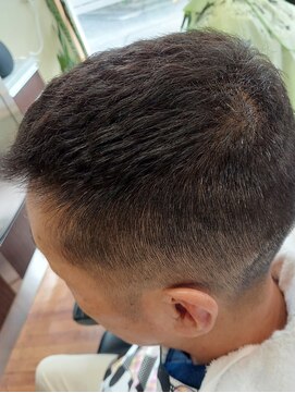 クズノ(KUZUNO) 濡れパン風 フェードアイロンスタイル