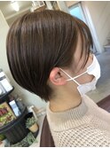 耳かけショートヘア