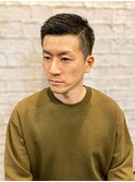 できる男の刈り上げショート