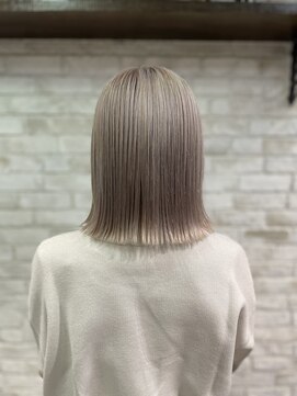 クロエ バイ ラヴィズム(CLOE by LUVISM) ミルキーベージュ×ボブ