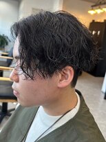 フゥ 宇都宮(FeU)&nbsp;波巻きパーマメンズパーマメンズヘアツーブロックツイストパーマ