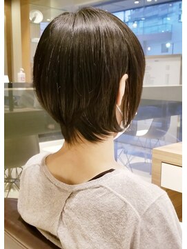 フロア(FLOOR) #長めショート#縦長スッキリ見えます#ショートはおまかせ