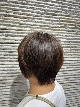 ビス リアン 川口店(Vis lien) 20代30代40代前下がりストレート小顔補正立体カット