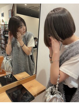 ヌニル(nunill) ナチュラルボブ前下がりミニボブ前髪あり