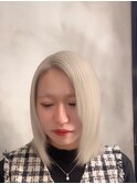 ベージュホワイトの似合わせボブ