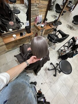 トリ 六甲道店(TORi) ホワイトシルバー(六反)
