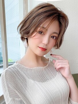 アフロート エル 大阪(AFLOAT L) 30代40代美髪ショートレイヤー極細ハイライト