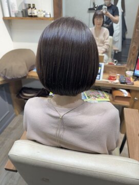 カミケン 清明店(kamiken.) 上品なツヤ感ショートボブ【カミケン清明店】