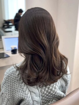 リス バイ ソヨン(Lis by SOYON) 《透明感×オリーブ》トレンドカラー/レイヤーカット/小顔