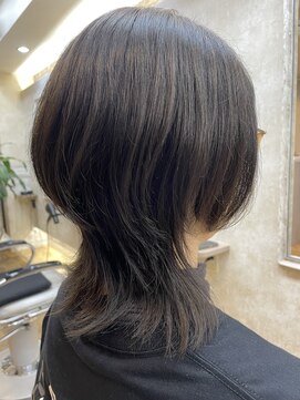 ヘアアンドメイク アリス(hair&make ALICE produce by COLT) ミディアム　ウルフ