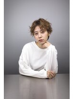 コト(coto)&nbsp;センターパート小顔ショート