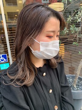 ノイ(neu) バレイヤージュ×ハイライトで作るグレージュカラー【静岡】