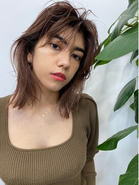 ローウェ 渋谷(Louwe) 小顔ミディアム,20代,30代,40代ストカール[渋谷/渋谷駅]