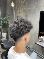 ライズ 綾瀬店(RISE)&nbsp;グリっとした動きと漢らしい刈り上げ！スキンフェードツイスト！