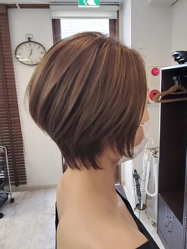 クレス 本川越店 首が細く見える大人ハイライトことりベージュショートボブ
