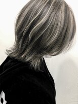 マイレ(maile)&nbsp;【maile】ブリーチあり/コントラストハイライト×くびれショート