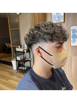 レイ 万博記念公園店(Ray) スペインカール/フェード/つくば美容室