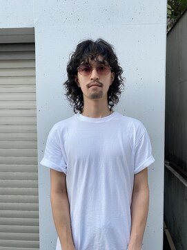 ロイジー(roijir) ジェンダーレスヘア×ハードパーマ