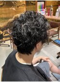 スパイキーショートパーマ