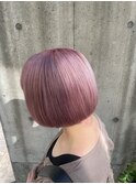 ピンクベージュ