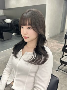 ジーニー 千葉(GENiE) 大人可愛いくびれミディアム/寒色ブラウン【白井愛海】