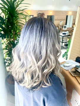 ミチ(MICI) gradationwhite