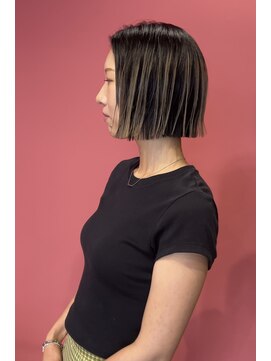 ハウディー(howdy.) デザインブリーチ×ミニボブ