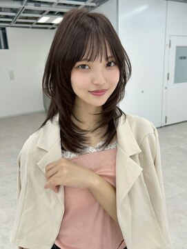 ユーフォリア 新宿通り(Euphoria) ミディアムレイヤー/ハッシュカット