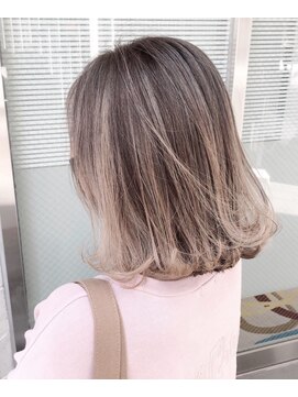 ウル(Ulu) ホワイトミルクティーベージュ