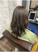 透け感グレージュ