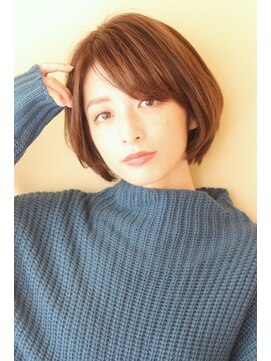 レウナ 外苑前(Reuna) 【30代40代50代】毛流れ綺麗なひし形ショートボブ