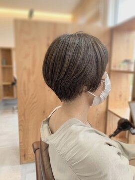 アドラーブル 長岡新保店(adorable) 大人ショート　オリーブベージュ　30代40代