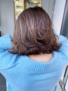 アイティー バイ アルバム 中野店(IT by ALBUM) シャドールーツボブ_ホワイトグレージュネビージュ_ba381922