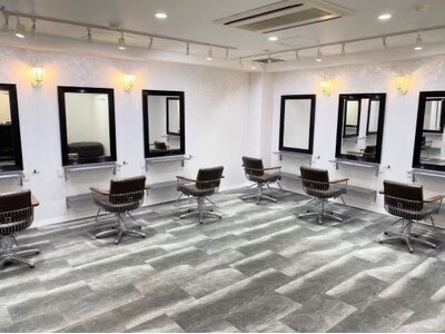 モデルもご来店☆全国24店舗の注目サロン◎新色続々入荷中★☆