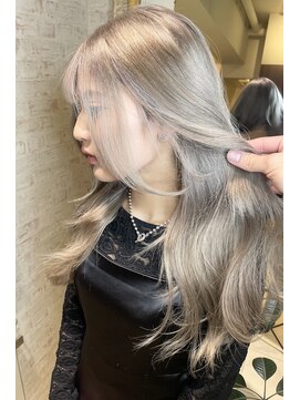 マティス 表参道(matiz) ホワイトブロンド/ふんわりカール/ショコラアッシュ